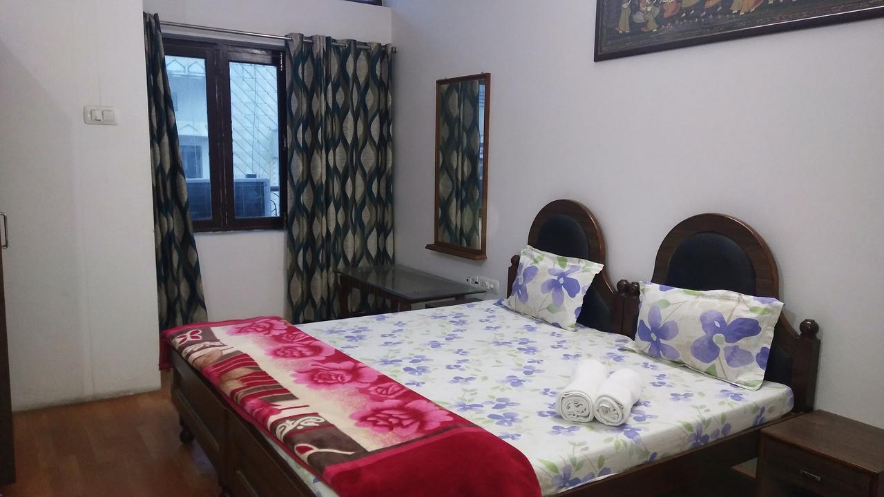 Ishan Paying Guest House Varanasi Esterno foto