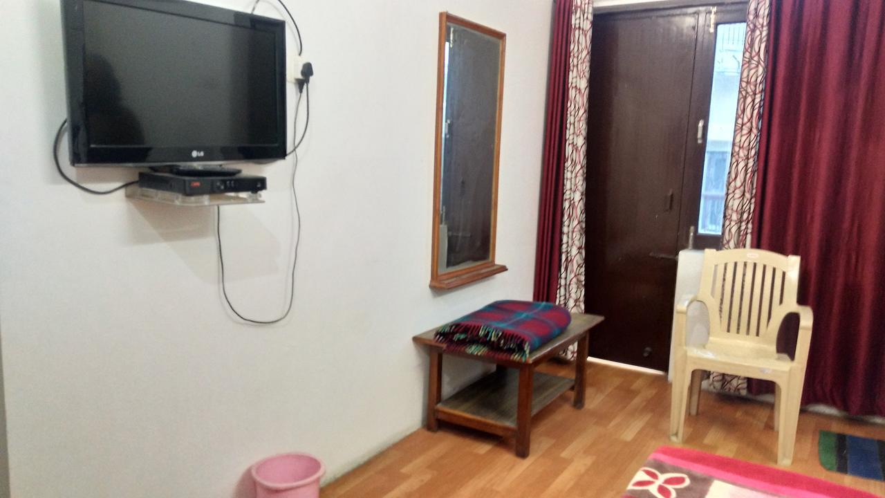 Ishan Paying Guest House Varanasi Esterno foto