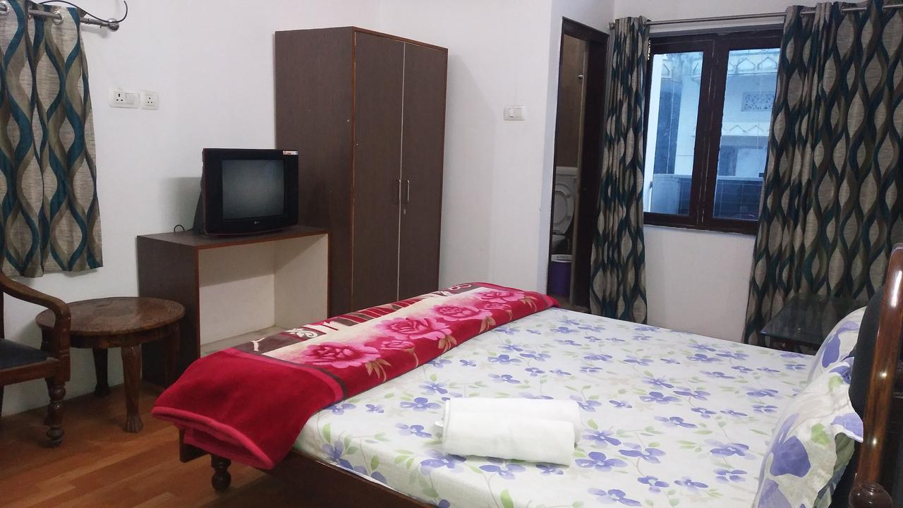 Ishan Paying Guest House Varanasi Esterno foto