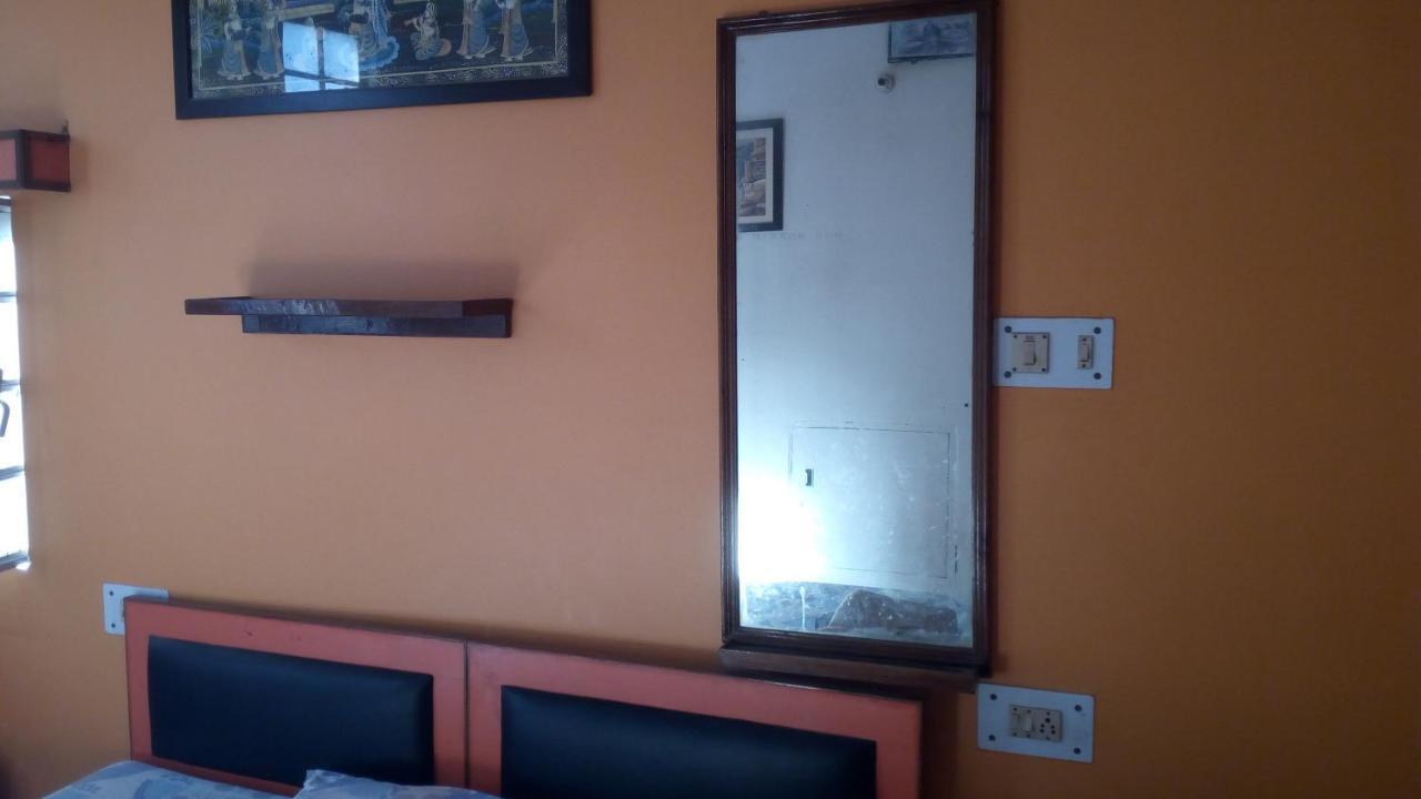 Ishan Paying Guest House Varanasi Esterno foto