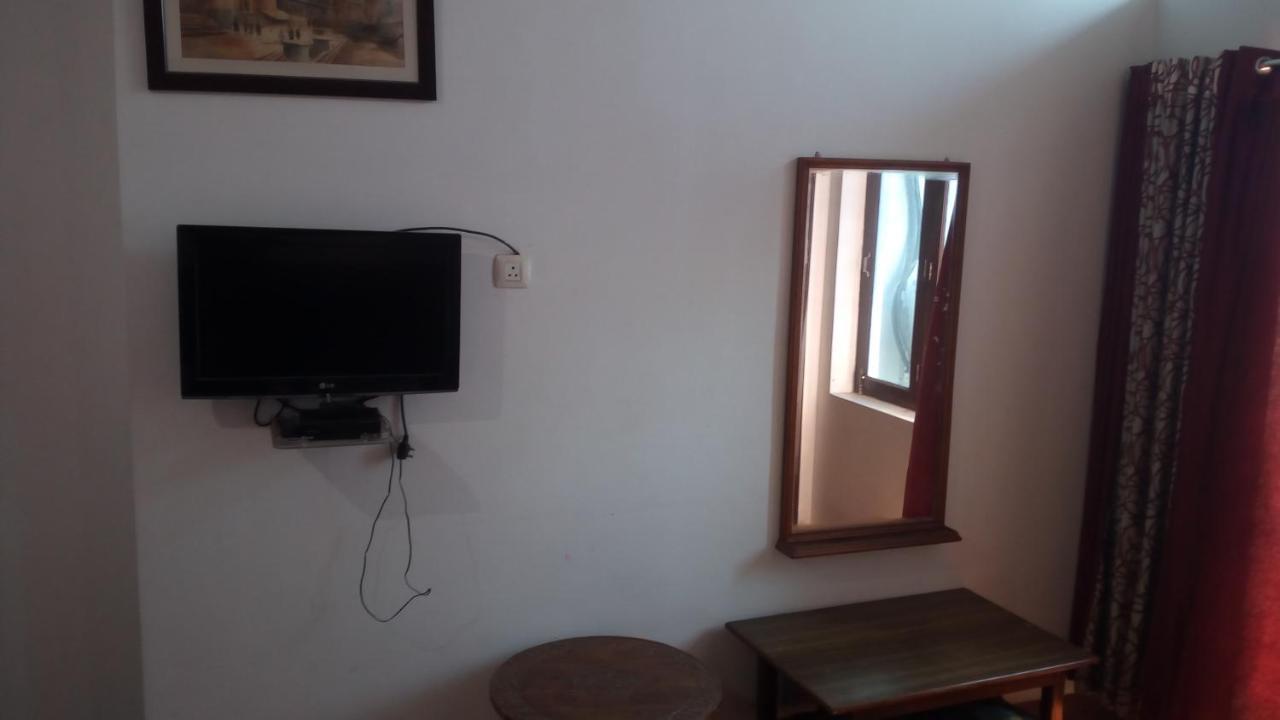 Ishan Paying Guest House Varanasi Esterno foto